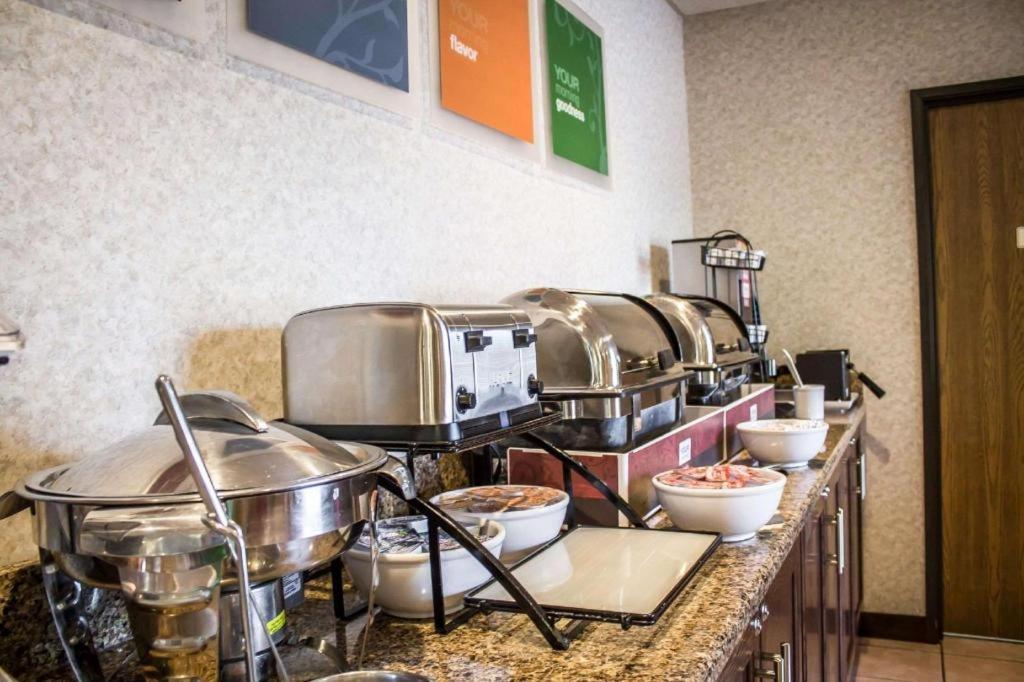 Comfort Inn Кеймбридж Екстериор снимка